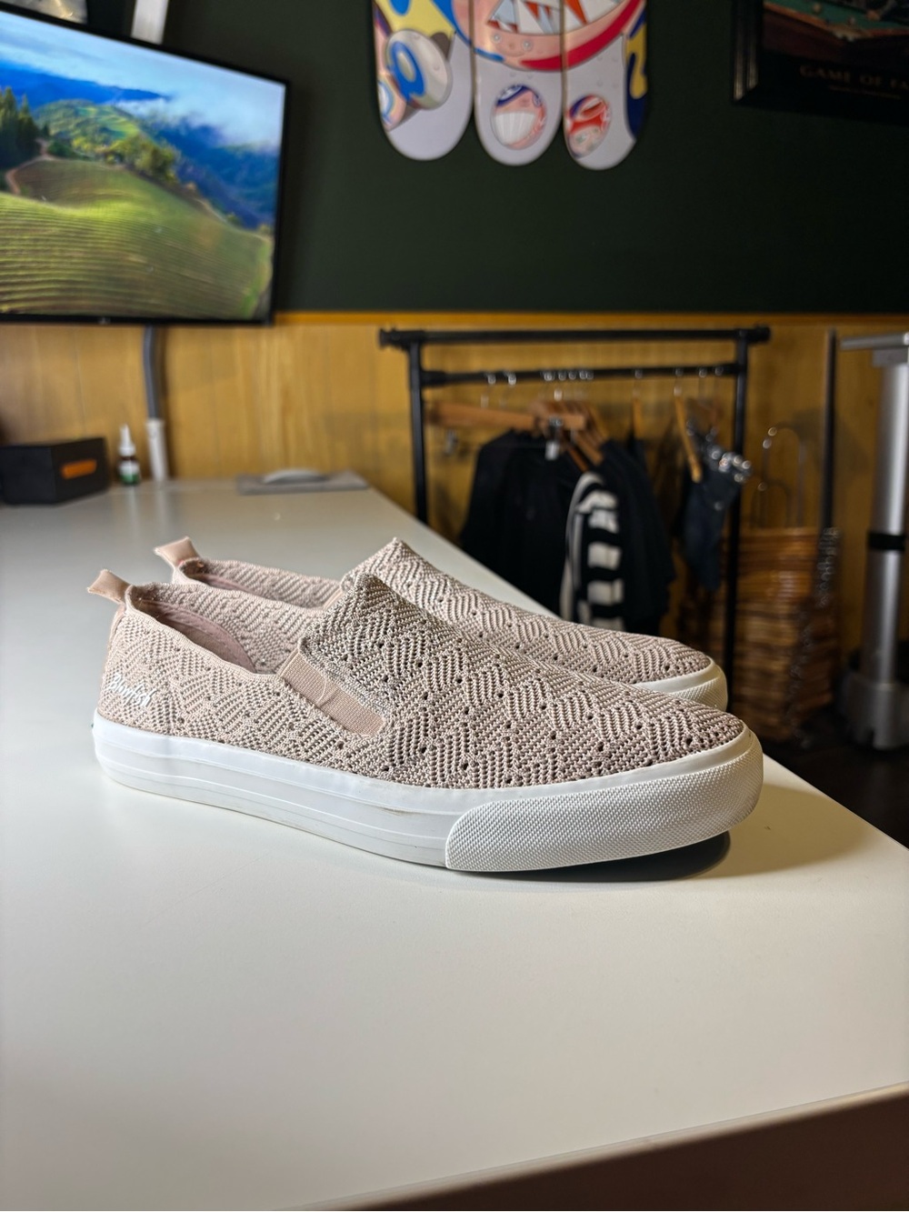 Blowfish Malibu Women’s Mintree Pink Closed Toe Slip On Shoes size 9